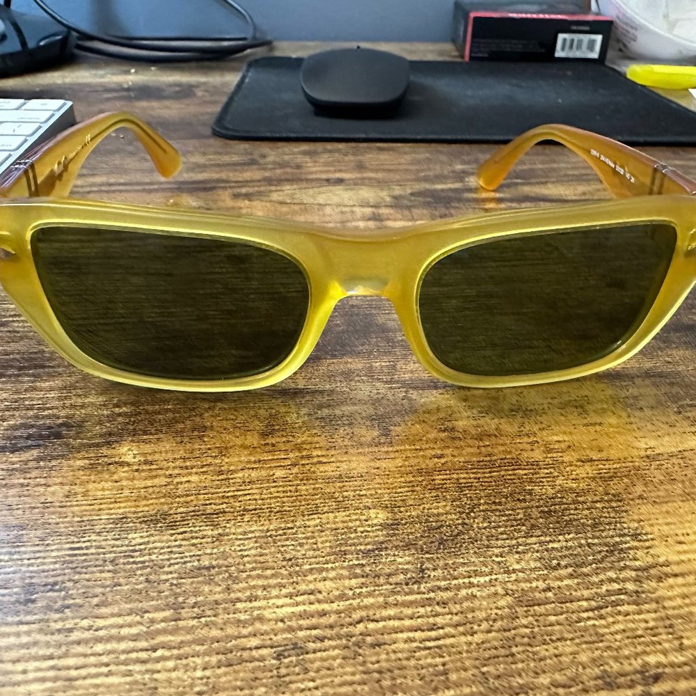 Persol sunglasses excellent condition